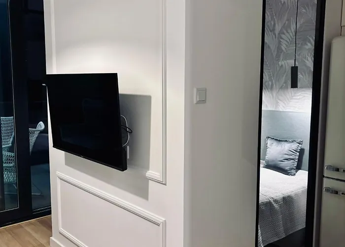 Apartament White Glove Deluxe Warminski Port